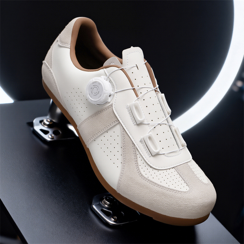 女性用ノンロックマウンテンバイクシューズ、クリートなし、ロー - Cycling Commuter Shoes のレビューと価格